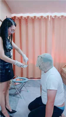 图片[11]_【依然】强迫圈养奴吃hj/藤条抽/高跟踩_绳缚吧