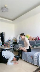 【嘉文】长靴重度踢踹/人体烟灰缸/耳光_绳缚吧
