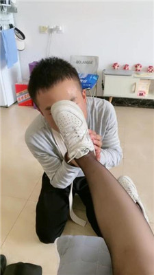 图片[17]_【嘉文】长靴重度踢踹/人体烟灰缸/耳光_绳缚吧