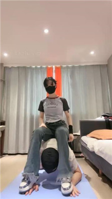 图片[3]_【不期而遇】圣水超多/高跟喂食/踩踏踩手/迷恋臀部_绳缚吧