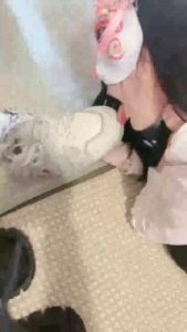 【安蔓】被三主玩弄-清理鞋子/钻胯舔脚_绳缚吧