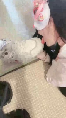 【安蔓】被三主玩弄-清理鞋子/钻胯舔脚_绳缚吧