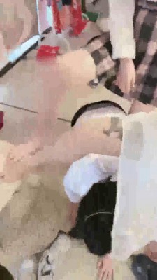图片[5]_【安蔓】被三主玩弄-清理鞋子/钻胯舔脚_绳缚吧