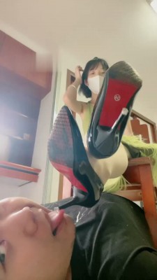 图片[6]_【柔儿公主】肉丝高跟踩脚垫_绳缚吧