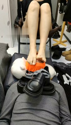 图片[4]_【玥野兔】皮鞋原味棉袜踩脚垫_绳缚吧