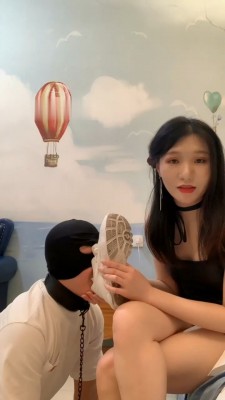 图片[8]_【小麦】小白鞋超臭白袜辱/卫生巾虐/长靴踩踏喂食/插嘴吃袜子_绳缚吧