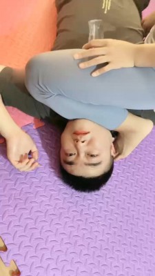 图片[11]_【小劳拉】瑜伽女神腿绞窒息专场_绳缚吧
