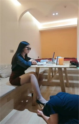 图片[3]_【稚惜】桌底伺候主人就餐-恋足舔-狗笼喂食_绳缚吧