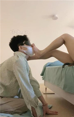 【白雪祖宗】跪舔裸足/人肉坐垫_绳缚吧