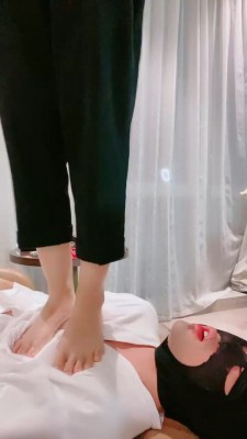 图片[6]_【夏芙】出差领导伺候-小白鞋白袜闻舔/鞭打/浴室虐_绳缚吧