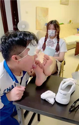 图片[14]_【雯雯】骚货同学闻同班女同学的臭袜子_绳缚吧