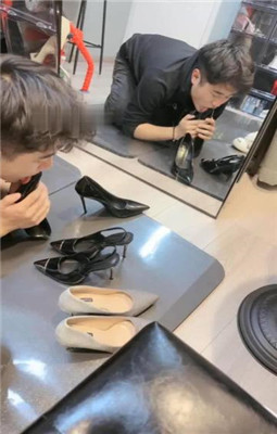图片[17]_【伊楠】调-惩戒打手心/高跟踩踏/裸足插嘴踩脸_绳缚吧