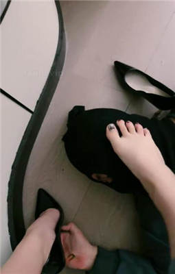 图片[12]_【绝美兔女王】跪舔裸足/转胯骑马/高跟踩踏_绳缚吧