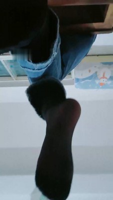 【可可黎黎子】近距离原味鞋袜jio恋足舔_绳缚吧