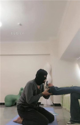 图片[7]_【不期而遇】舔脏鞋底闻白袜/重度踢踹_绳缚吧