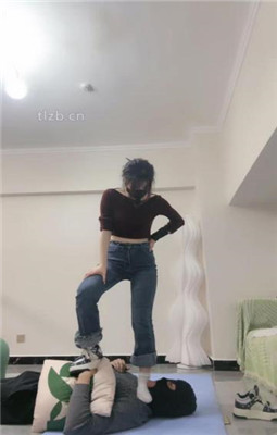 图片[14]_【不期而遇】舔脏鞋底闻白袜/重度踢踹_绳缚吧