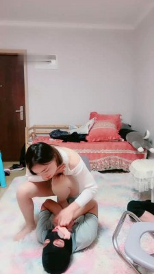 图片[6]_【艾琳】双S-圣水辱/内裤塞嘴/肉丝脚踩/鞭打/人肉坐垫_绳缚吧