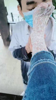 图片[2]_【可可黎黎子】户外-学生S-近距离恋足舔_绳缚吧