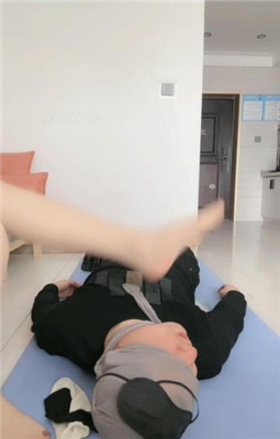 图片[17]_【不期而遇】脚踩脖子窒息/圣水/重度踢踹_绳缚吧