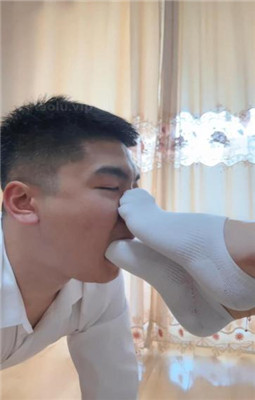 图片[15]_【爵恋霸主】小白鞋-舔脏鞋底/闻原味白袜_绳缚吧