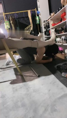 图片[5]_【冰诺】长靴踩脚垫/舔高跟/提档/掐乳_绳缚吧
