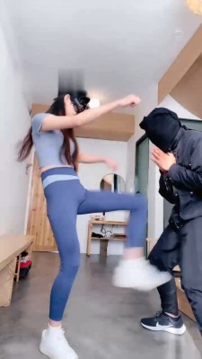 【苏州婉儿】小白鞋白袜踩/提档/耳光_绳缚吧