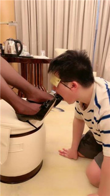 图片[18]_【丹祖宗】黑丝高跟踩狗磕头/转胯/原味jio狂舔_绳缚吧