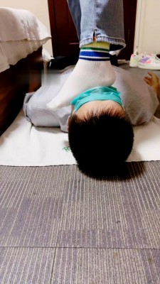 图片[2]_【子橘】皮带sp/下跪吃脚/全体重踩踏_绳缚吧