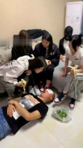 【精神小妹】4S学生主-运动鞋白袜/喂食呕吐_绳缚吧