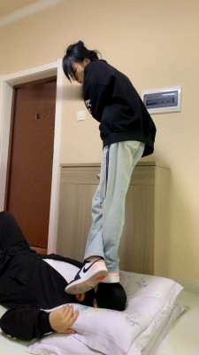 图片[3]_【精神小妹】6S学生主-重度全体重踩/踢踹_绳缚吧