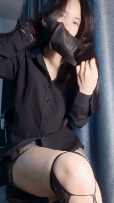 图片[3]_『红颜榜』小狐狸烟丝口水诱惑舔脚pov踩果冻_绳缚吧