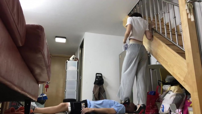 图片[4]_仰视小鱼女神高跟踩贱狗脖子_绳缚吧