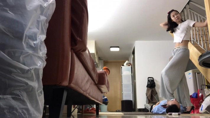 图片[11]_仰视小鱼女神高跟踩贱狗脖子_绳缚吧