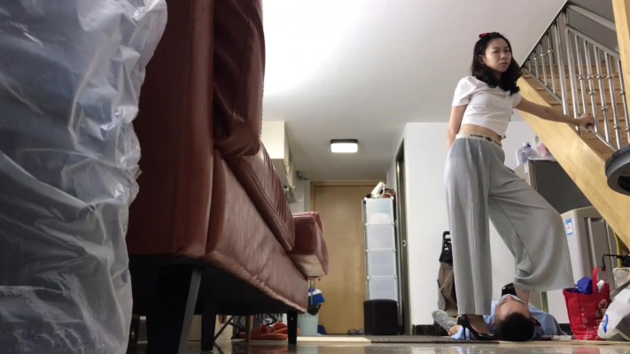图片[12]_仰视小鱼女神高跟踩贱狗脖子_绳缚吧