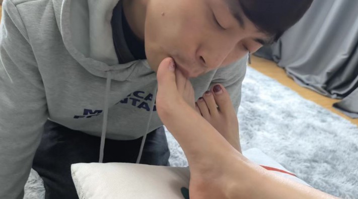 图片[8]_【女神学院·稚主KK】爆舔裸足_绳缚吧