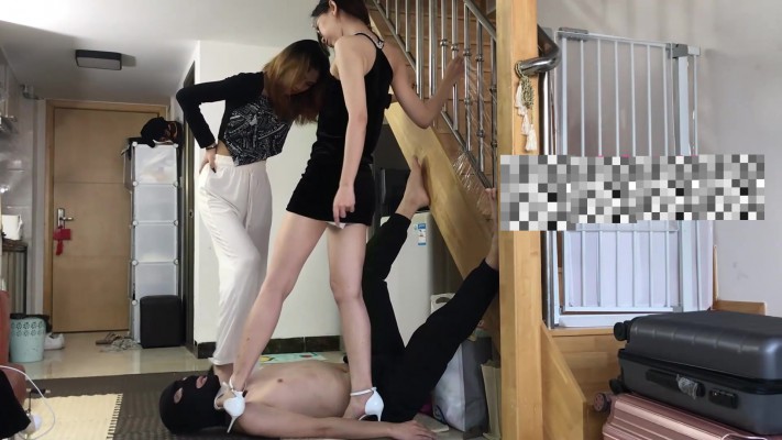 小鱼姐姐晚礼服白高跟携手梦梦女神强制全体重踩踏，踩脖子_绳缚吧