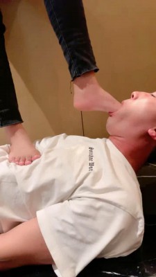图片[6]_【玥樾】双S开发闺蜜调-遛狗骑马/跳踩深喉/舔靴_绳缚吧