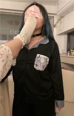 【橘子没熟】羞涩母畜闻舔白袜jio_绳缚吧