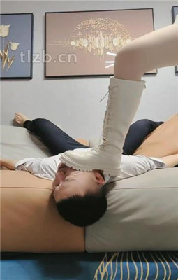 图片[3]_【丫丫啊】踩死恋足狗-只能在脚底下_绳缚吧