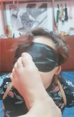 图片[8]_【柔色】捆绑强制贱奴舔脚_绳缚吧