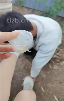 图片[4]_【喵主】户外虐-白鞋白袜踩虐舔/踢踹_绳缚吧