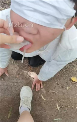 图片[7]_【喵主】户外虐-白鞋白袜踩虐舔/踢踹_绳缚吧