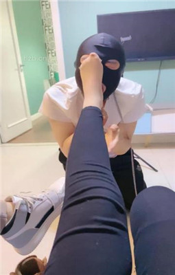 图片[5]_【伊兮夫妻】夫妻主VS绿帽奴-舔脏鞋踩踏骑马_绳缚吧