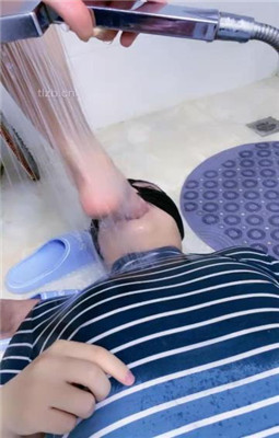 图片[13]_【蜜糖情侣】家奴裸足恋足舔_绳缚吧