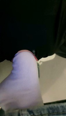 图片[4]_【娇娇】小白鞋白袜踩脚垫/近距离舔_绳缚吧