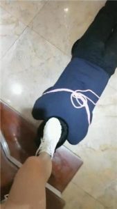 【希儿】双S-桌底视角-踩脚垫【三视角版】_绳缚吧