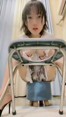 【柔儿公主】浓痰呕吐物辱_绳缚吧