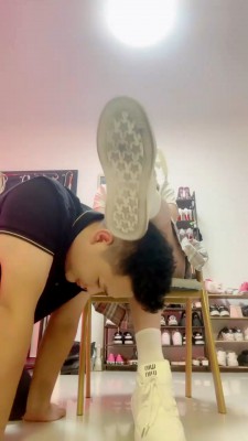 图片[4]_【雯雯】JK小姐姐-白鞋白袜踩贱奴_绳缚吧