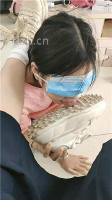 图片[5]_【爱可呀】学姐舌头清洗各种鞋/脚喂食踩舌【完整版】_绳缚吧