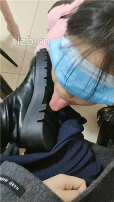图片[7]_【爱可呀】学姐舌头清洗各种鞋/脚喂食踩舌【完整版】_绳缚吧